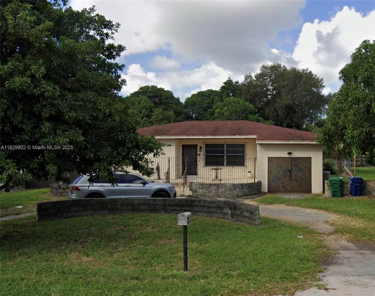 14430 Miami Ave - Photo 1