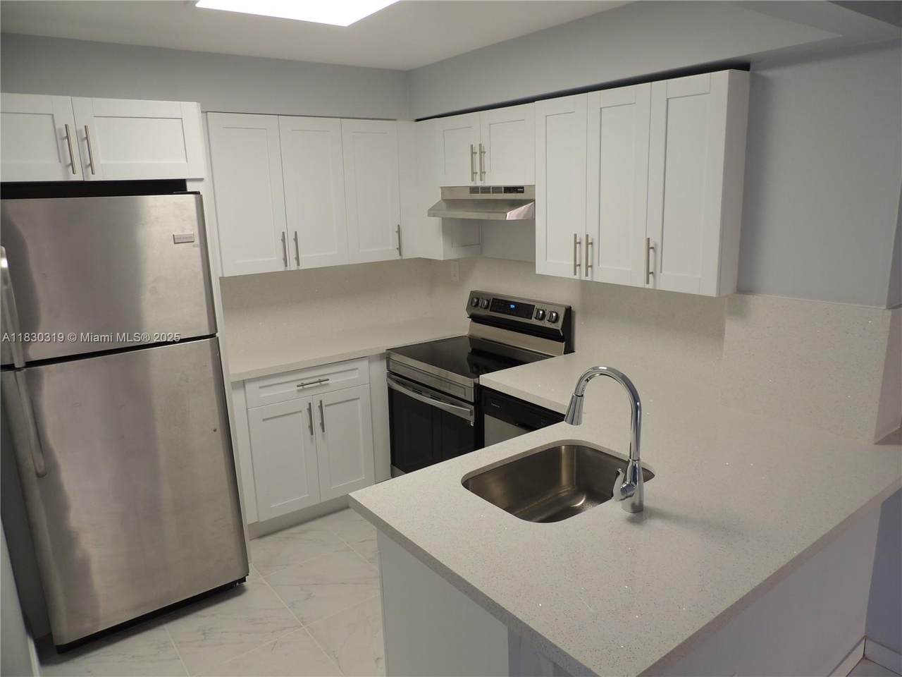 15444 85th Ln - Photo 1