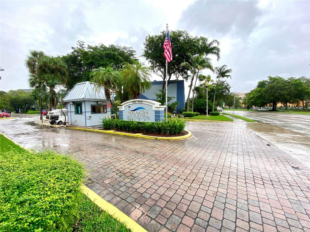 9371 Fontainebleau Blvd - Photo 1
