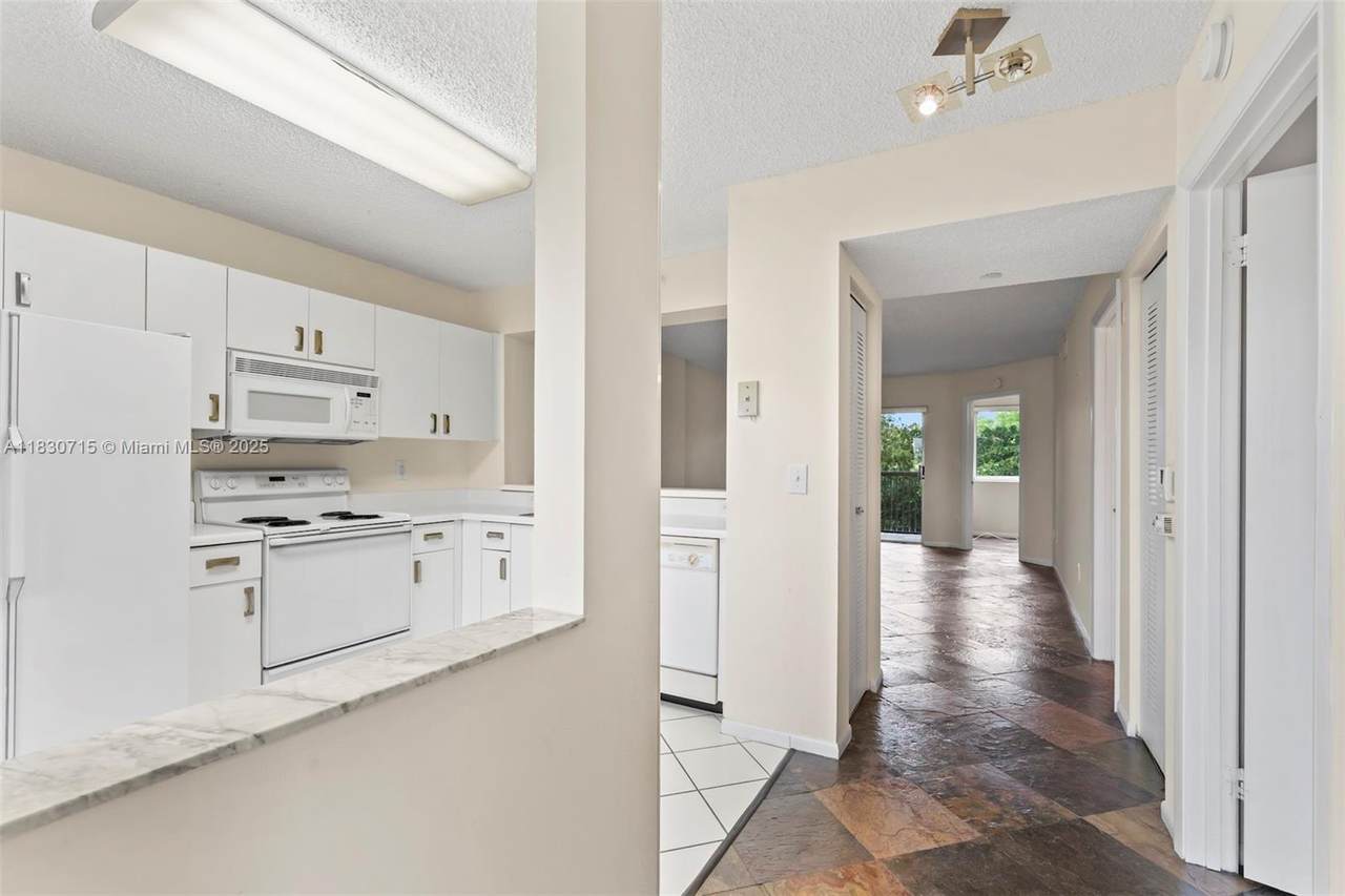9511 Weldon Cir - Photo 1