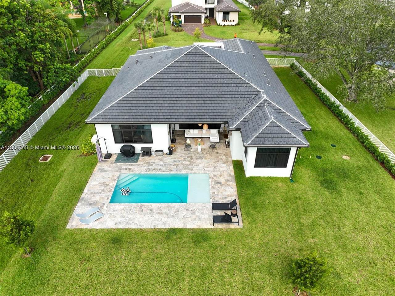 5000 159 Ave - Photo 1