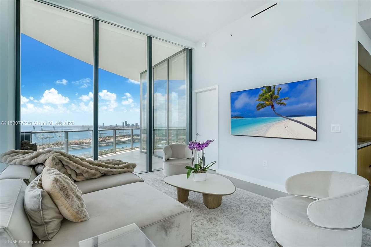 https://bt-photos.global.ssl.fastly.net/miami/1280_boomver_1_A11830772-2.jpg