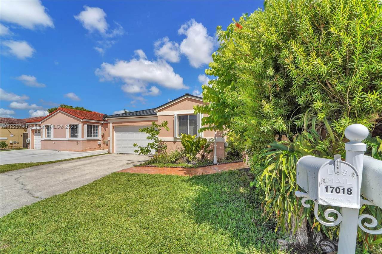 17018 142nd Pl - Photo 1