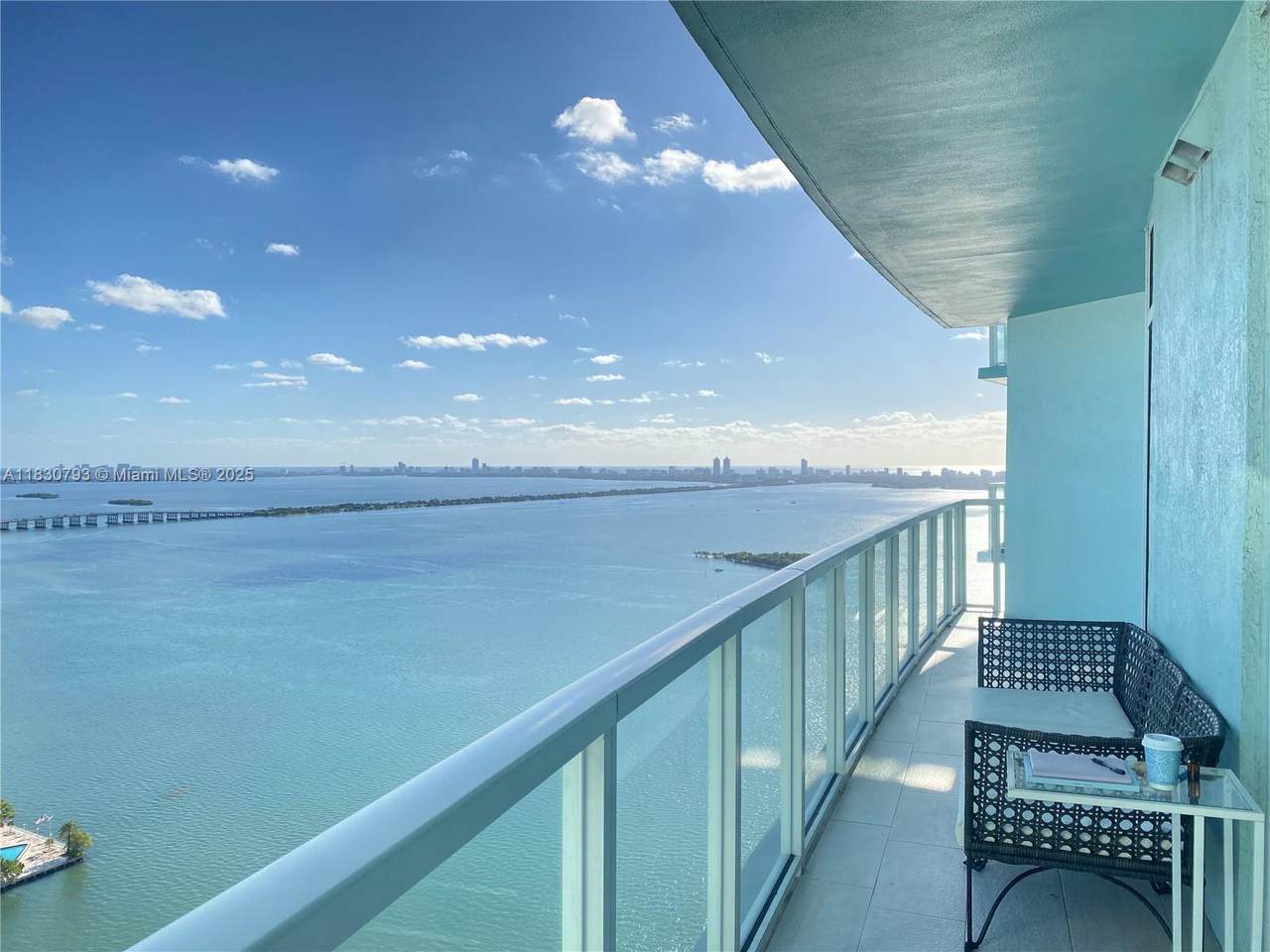 1900 Bayshore Dr - Photo 1