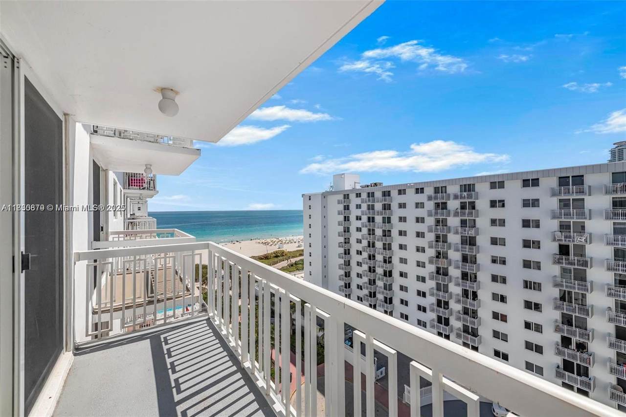 401 Ocean Dr - Photo 1