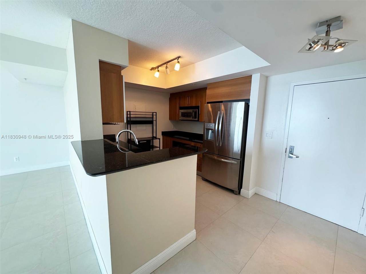 325 Biscayne Blvd - Photo 1