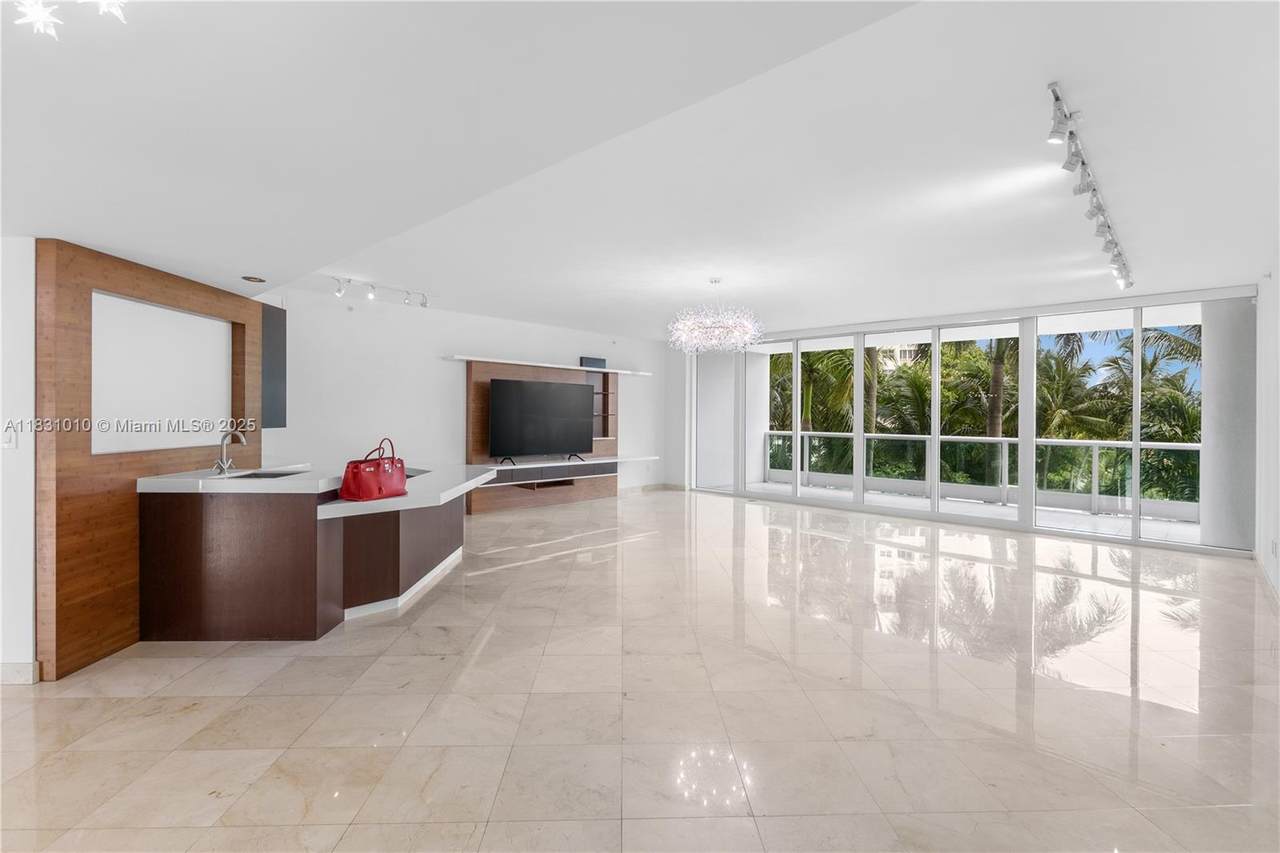 https://bt-photos.global.ssl.fastly.net/miami/1280_boomver_1_A11831010-2.jpg