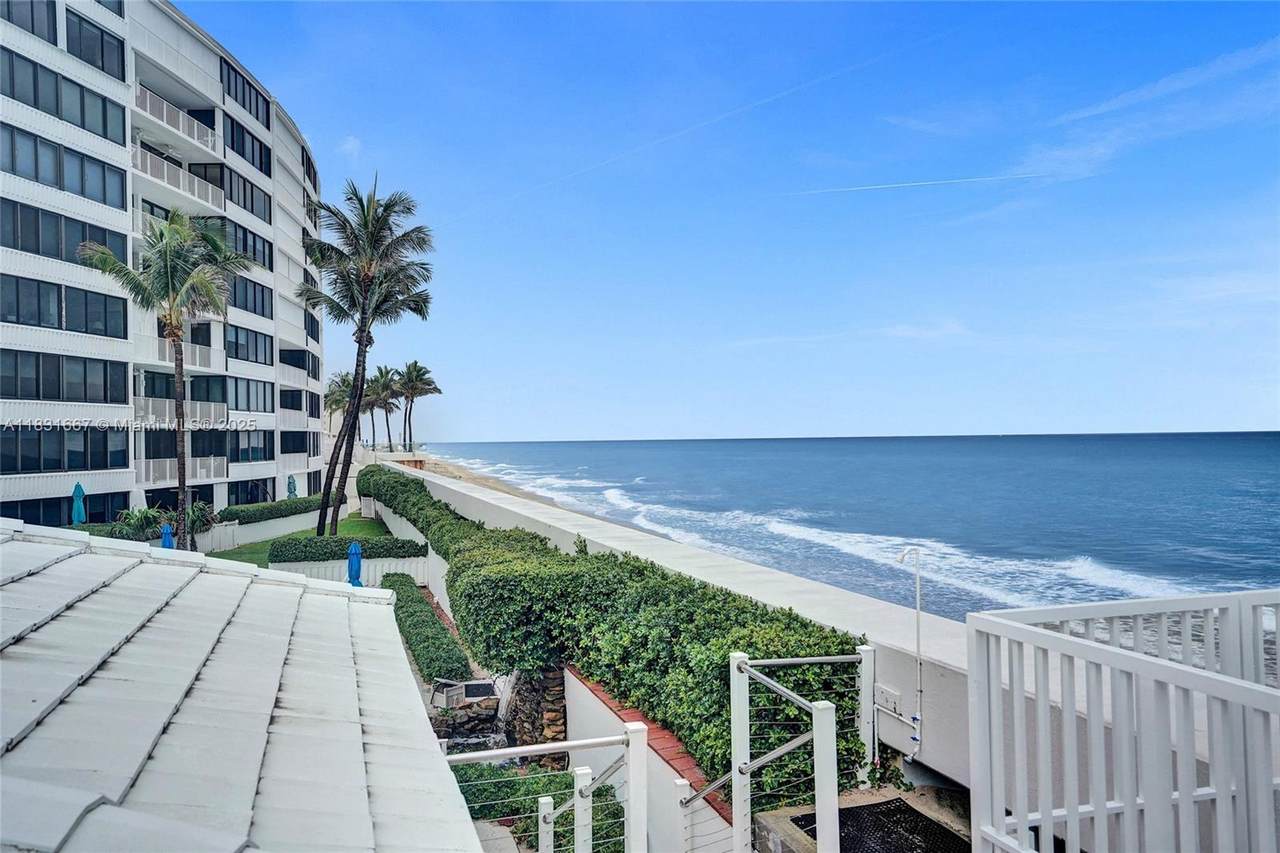 3590 Ocean Blvd - Photo 1