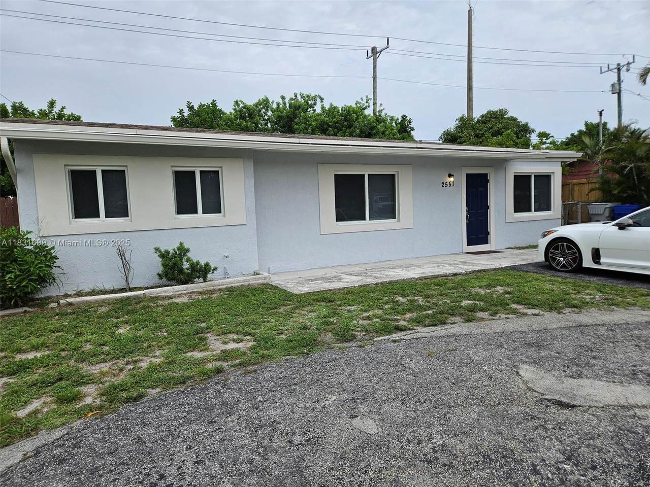 2551 7th Ter - Photo 1