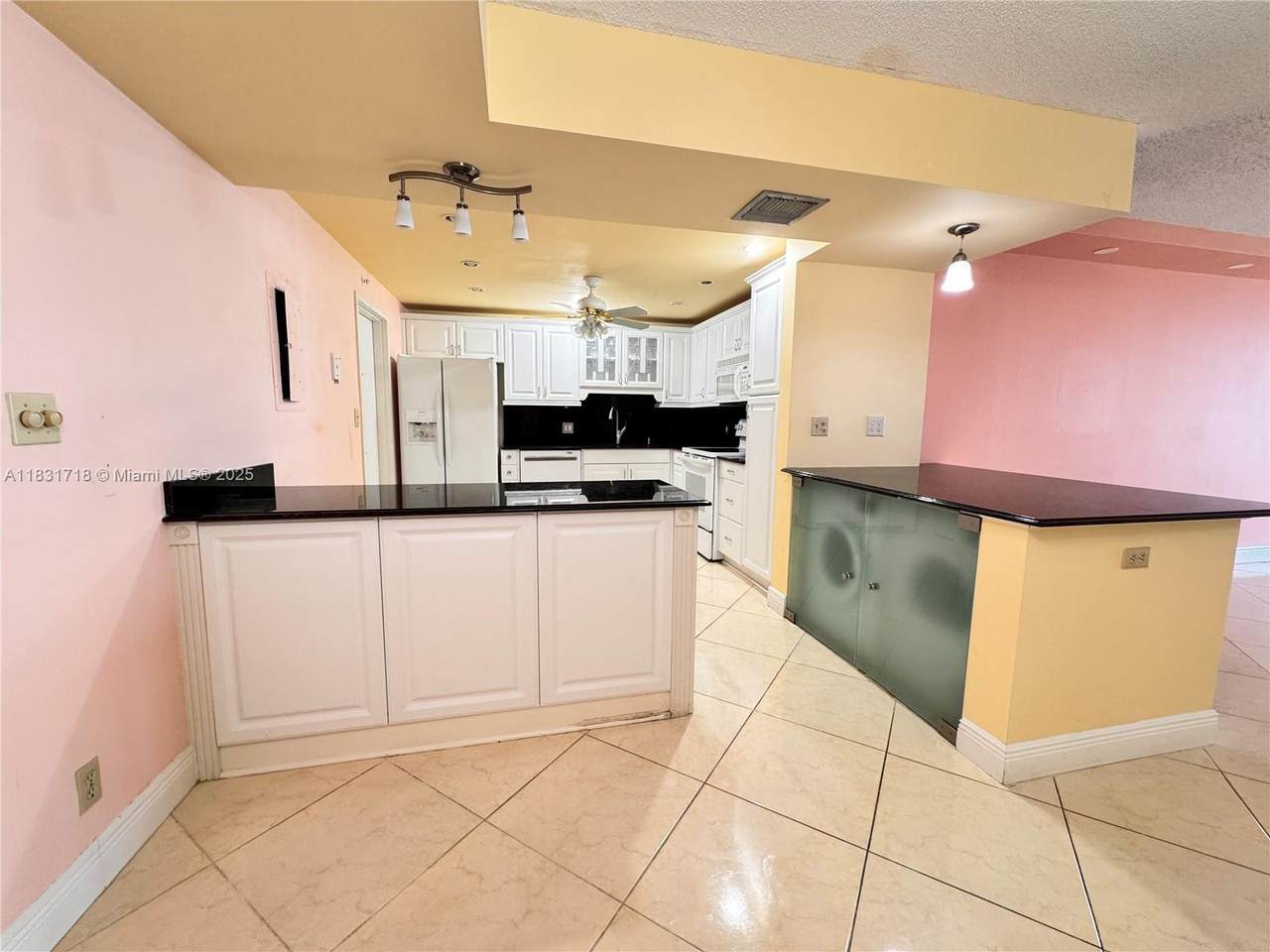 1370 Ocean Blvd - Photo 1