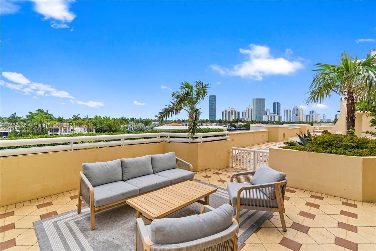 https://bt-photos.global.ssl.fastly.net/miami/1280_boomver_1_A11832125-2.jpg