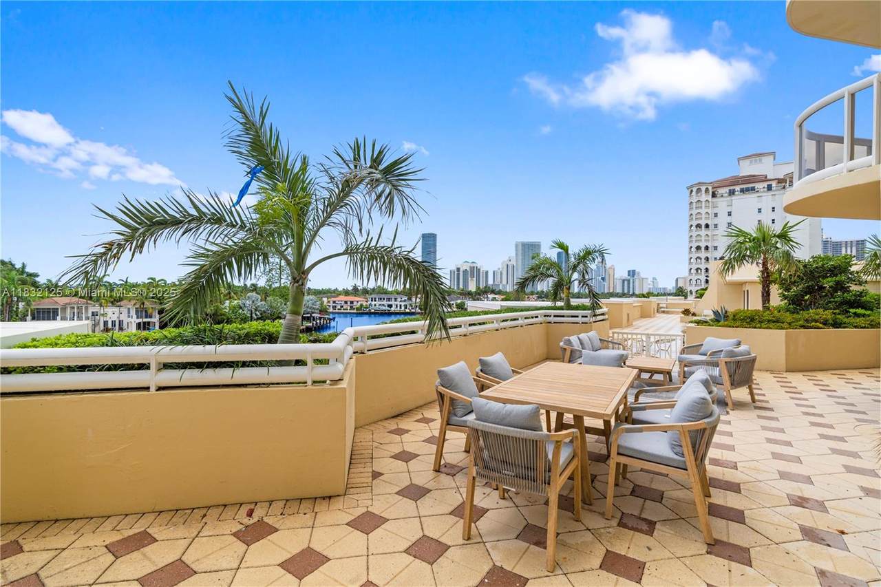 https://bt-photos.global.ssl.fastly.net/miami/1280_boomver_1_A11832125-2.jpg