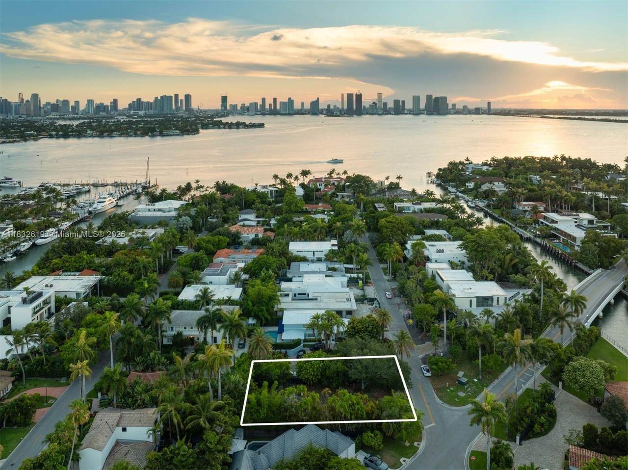 https://bt-photos.global.ssl.fastly.net/miami/1280_boomver_1_A11832619-2.jpg