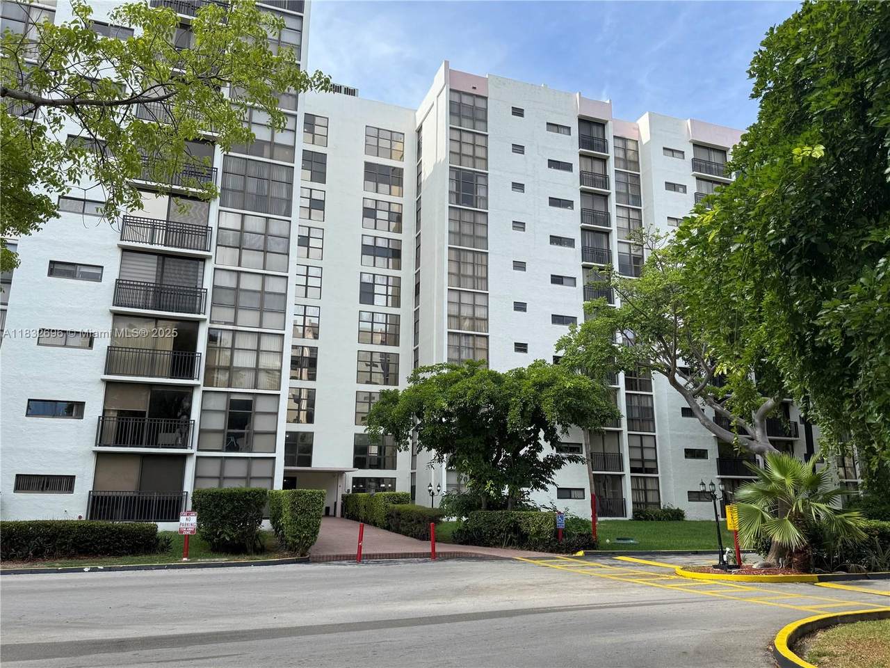 17021 Bay Rd - Photo 1