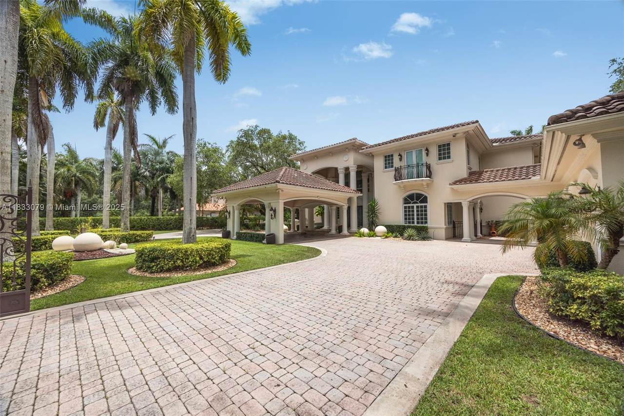 https://bt-photos.global.ssl.fastly.net/miami/1280_boomver_1_A11833079-2.jpg