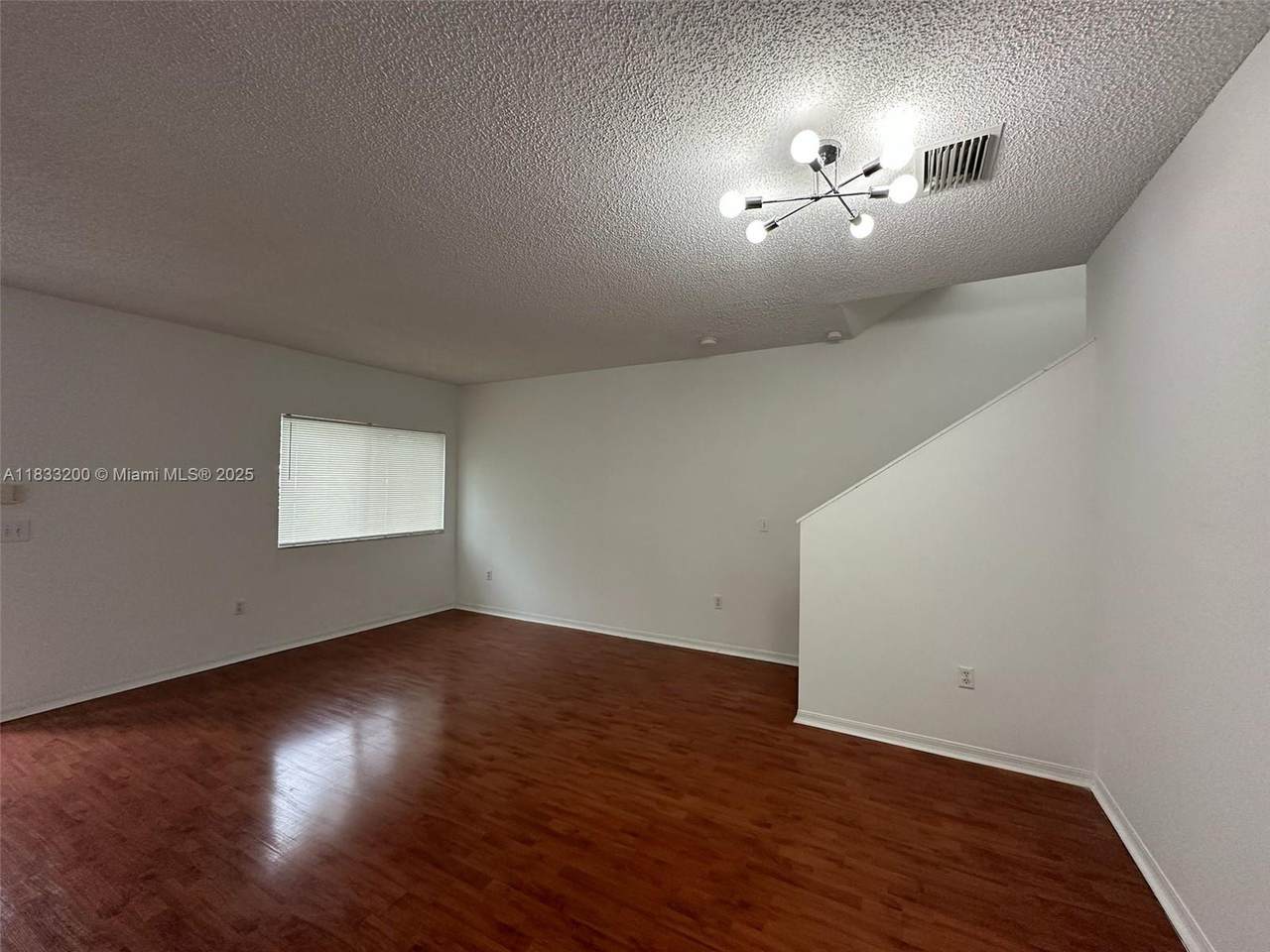 https://bt-photos.global.ssl.fastly.net/miami/1280_boomver_1_A11833200-2.jpg