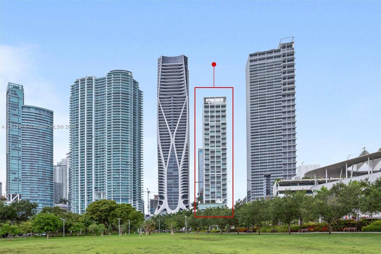 1040 Biscayne Blvd - Photo 1