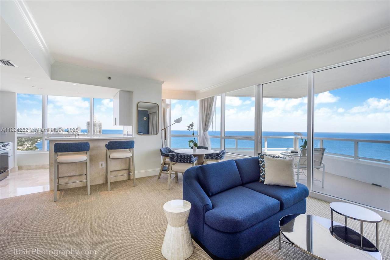4401 Collins Ave - Photo 1