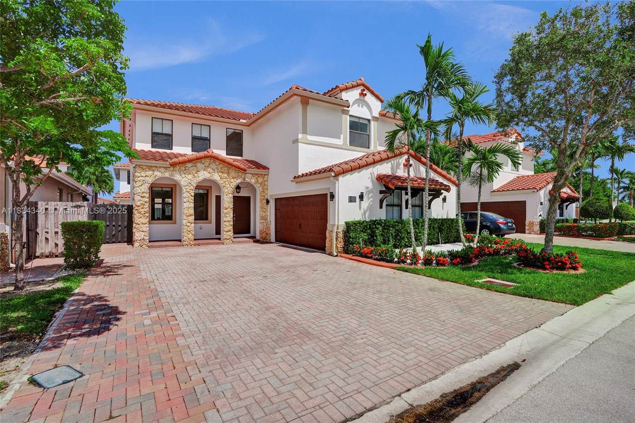 1007 99th Ct - Photo 1