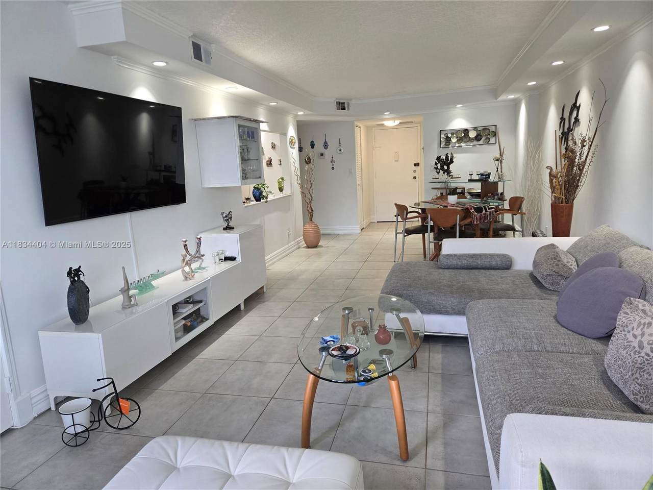 1000 Parkview Dr - Photo 1