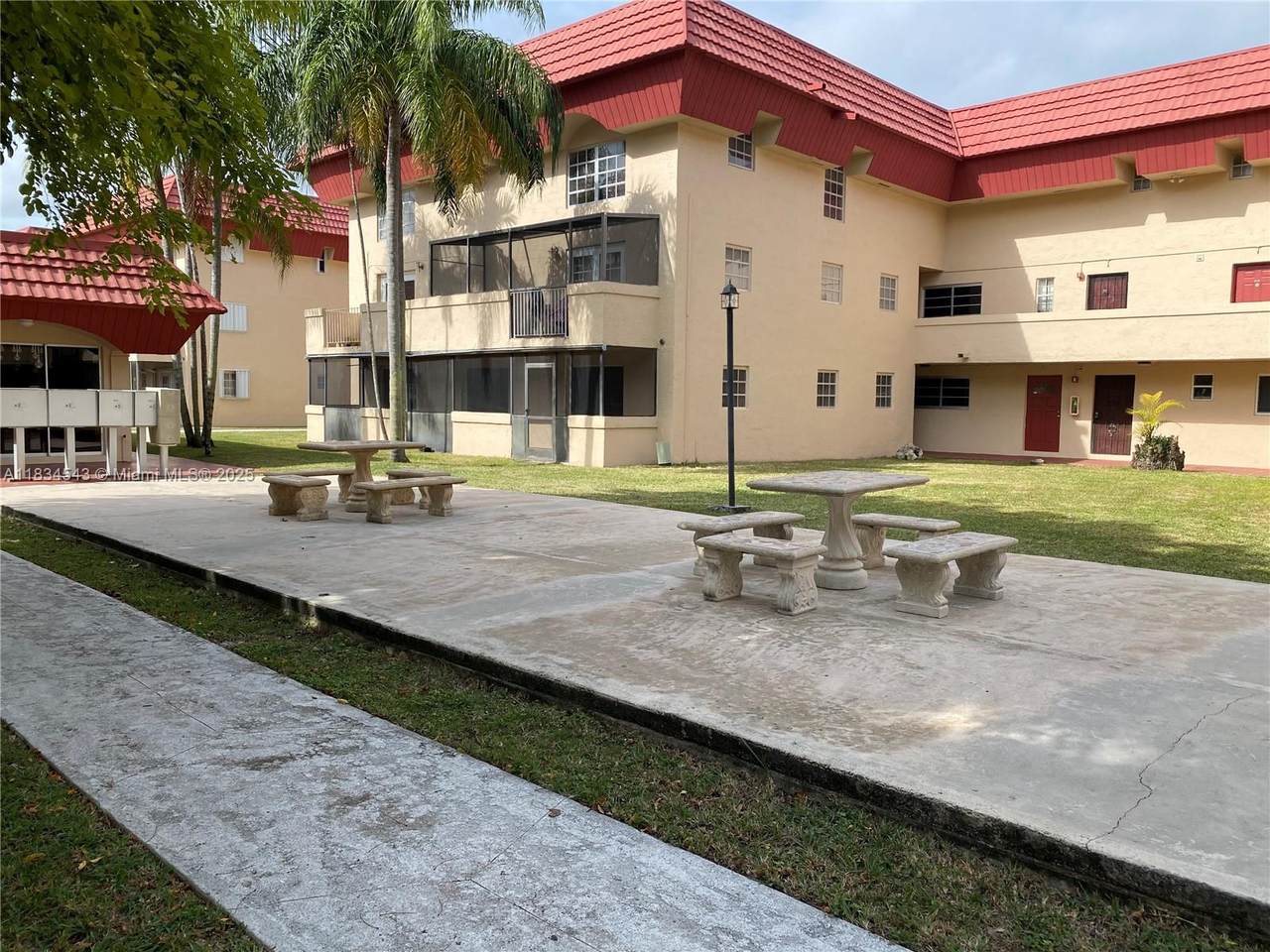 10901 Kendall Dr - Photo 1