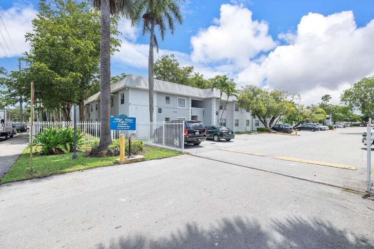 17255 95th Ave - Photo 1