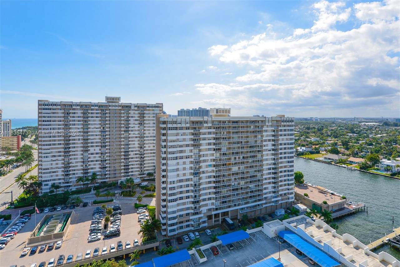 1985 Ocean Dr - Photo 1