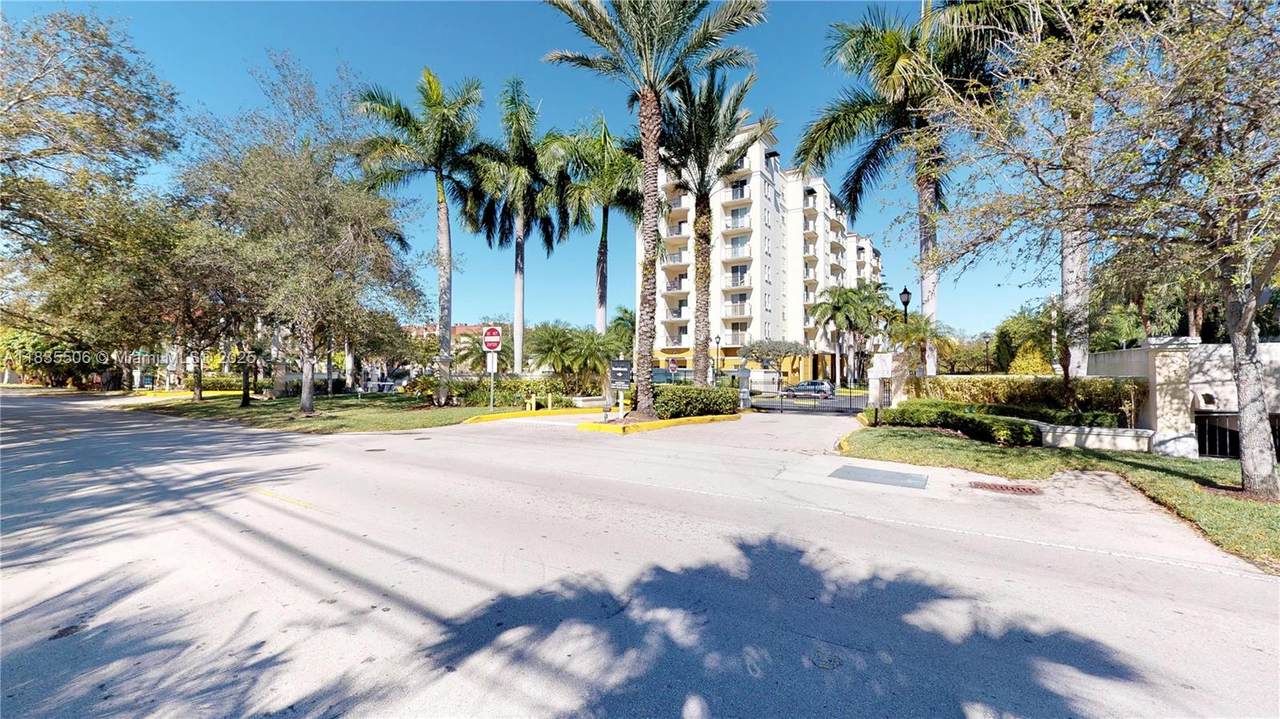 https://bt-photos.global.ssl.fastly.net/miami/1280_boomver_1_A11835506-2.jpg