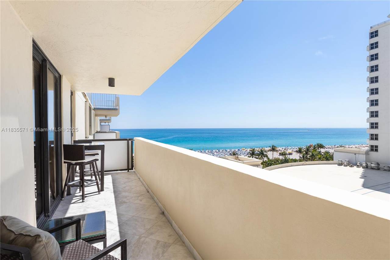 1623 Collins Ave - Photo 1