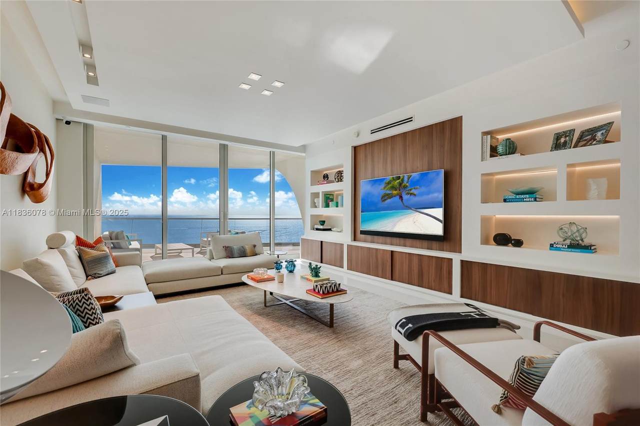 16901 Collins Ave - Photo 1