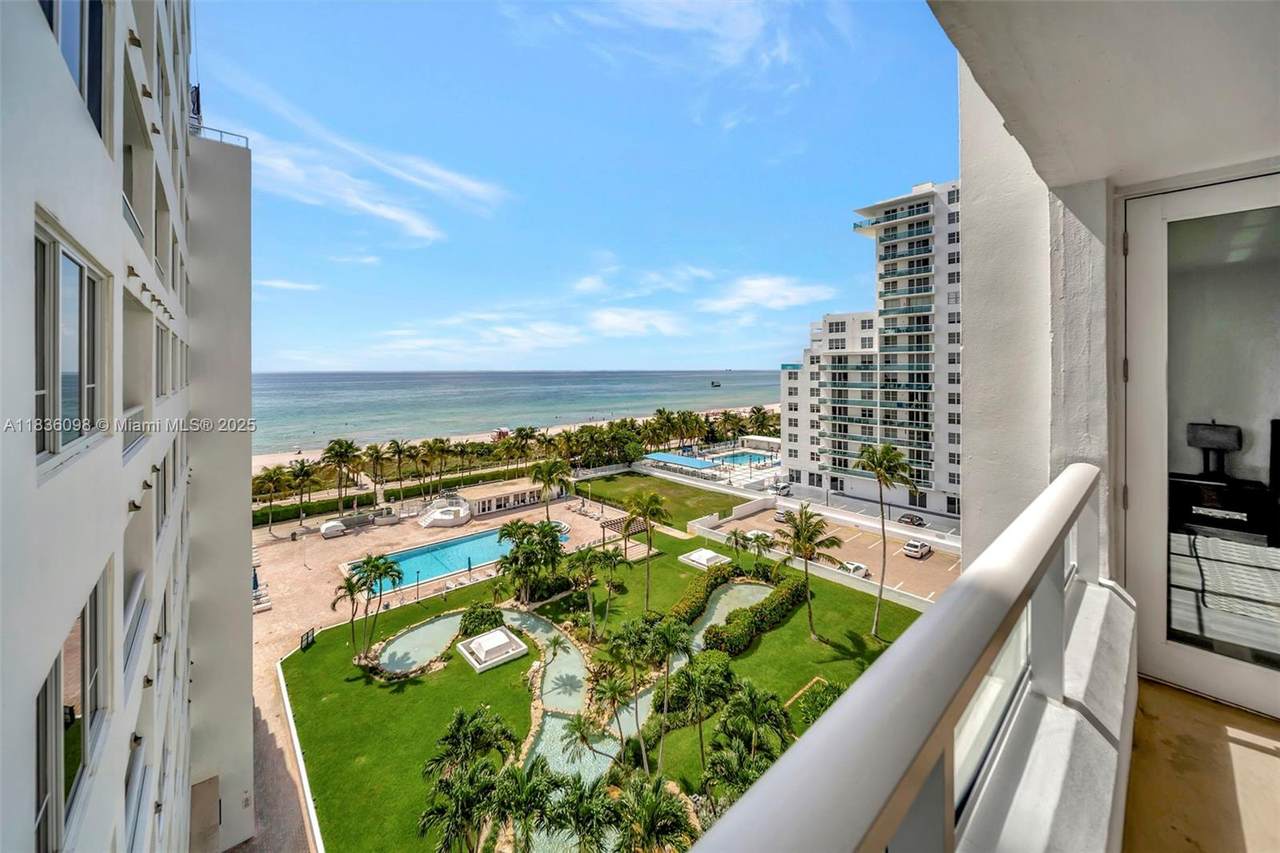 5005 Collins Ave - Photo 1