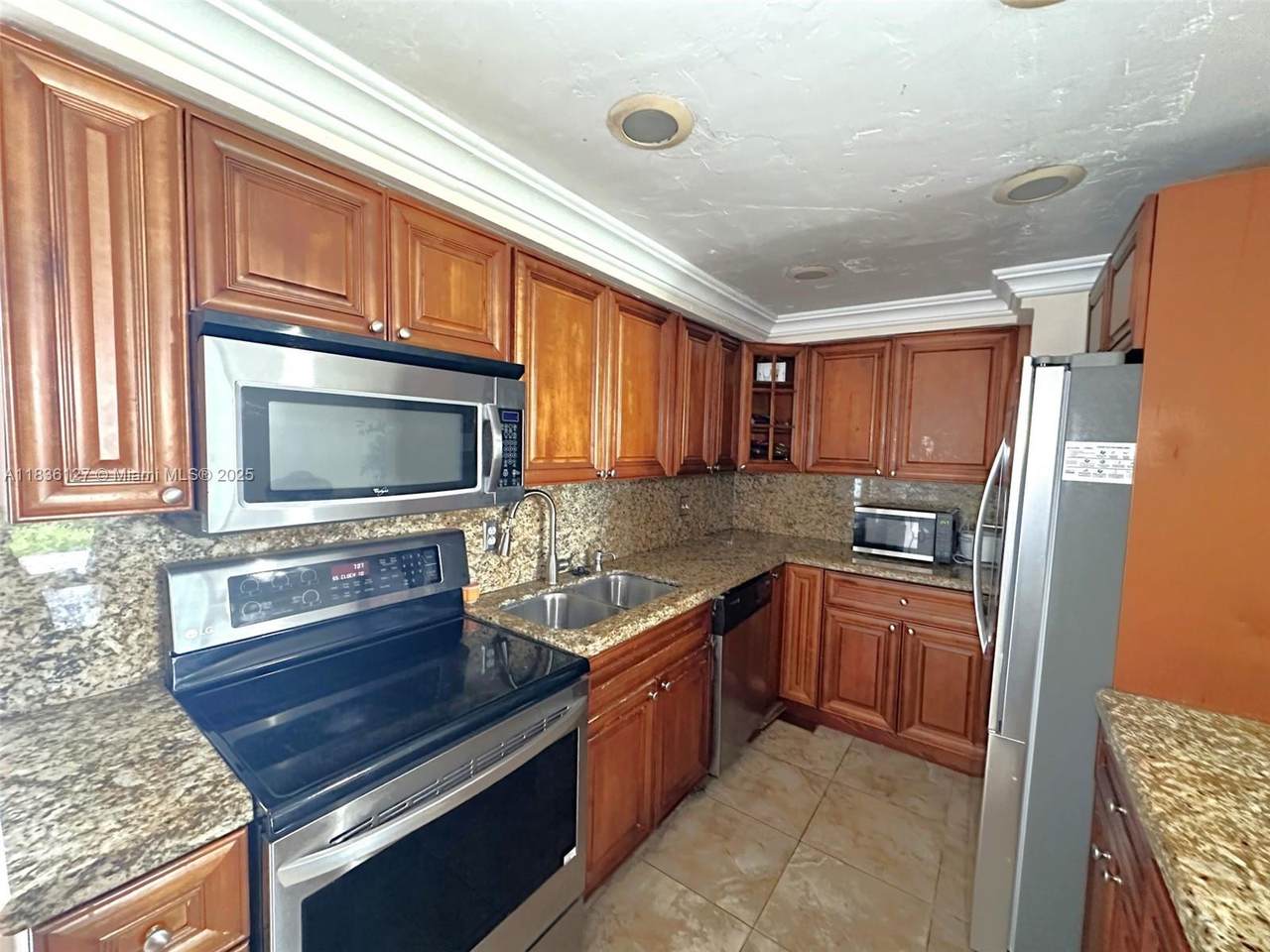 https://bt-photos.global.ssl.fastly.net/miami/1280_boomver_1_A11836127-2.jpg