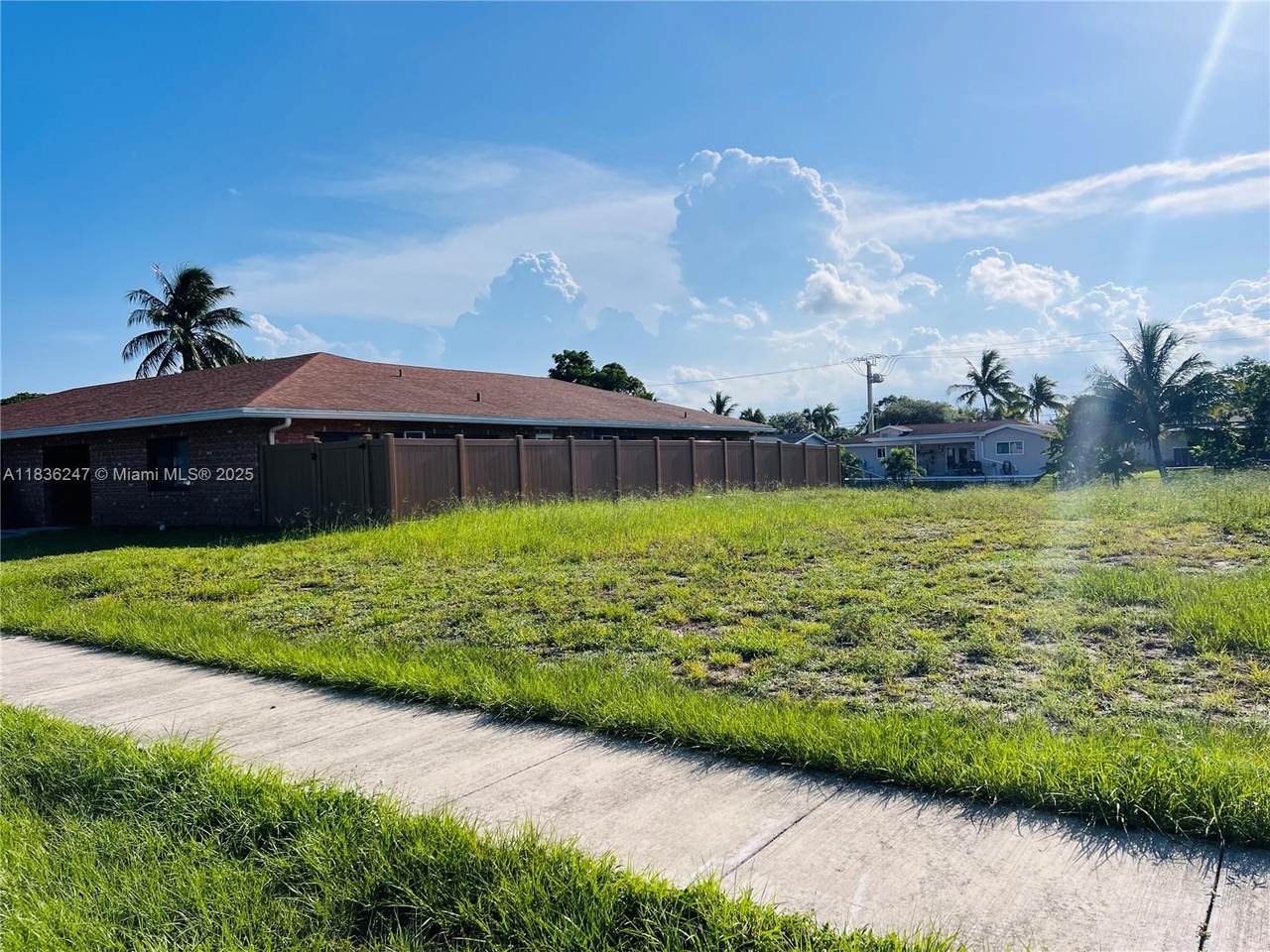 https://bt-photos.global.ssl.fastly.net/miami/1280_boomver_1_A11836247-2.jpg