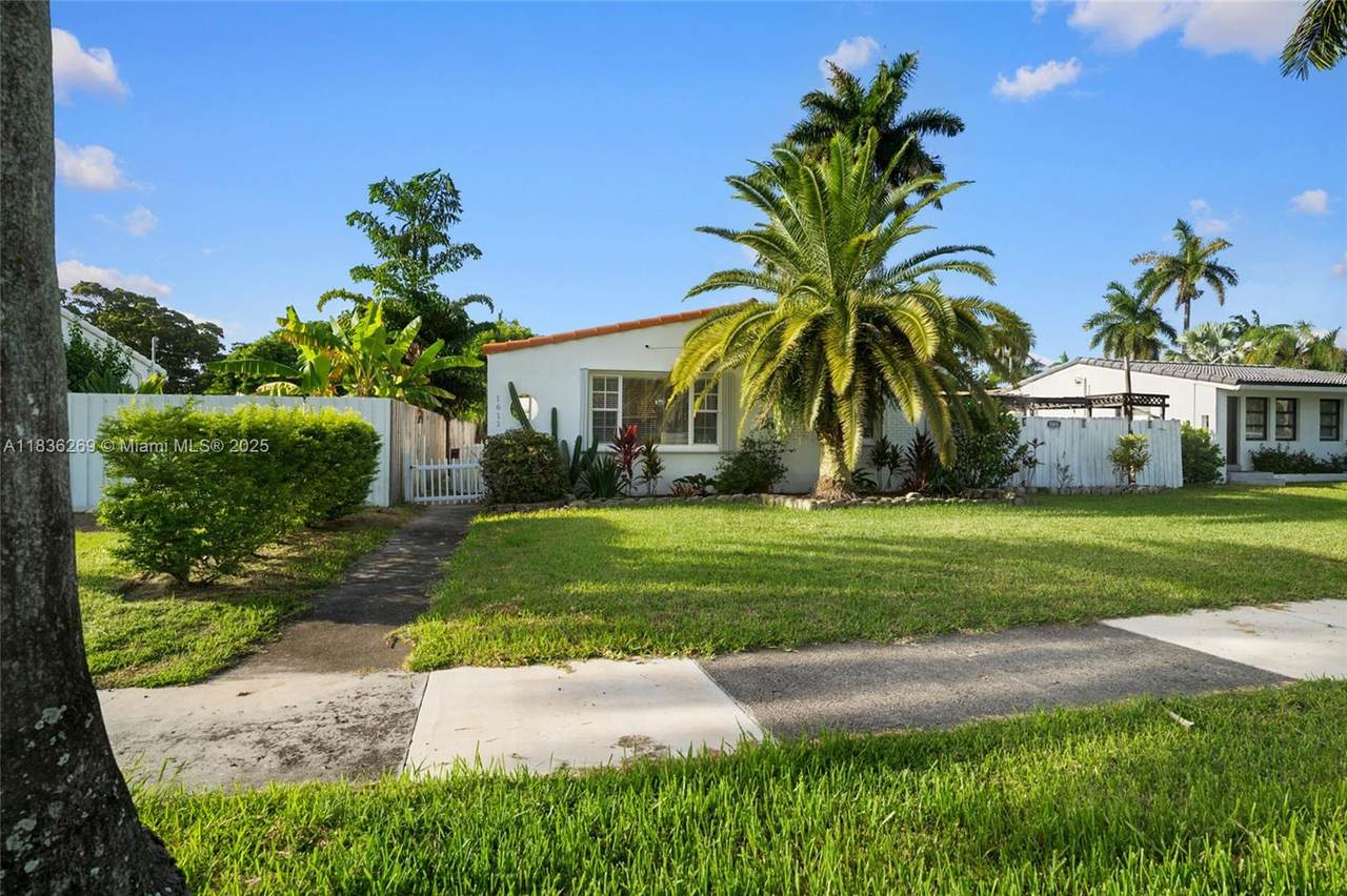 https://bt-photos.global.ssl.fastly.net/miami/1280_boomver_1_A11836269-2.jpg