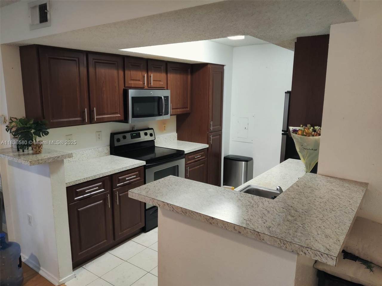 https://bt-photos.global.ssl.fastly.net/miami/1280_boomver_1_A11836580-2.jpg