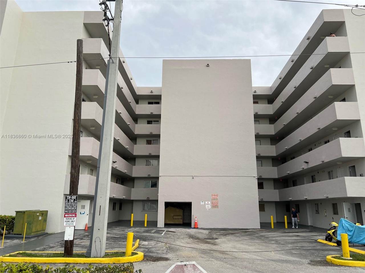6060 21st Ct - Photo 1