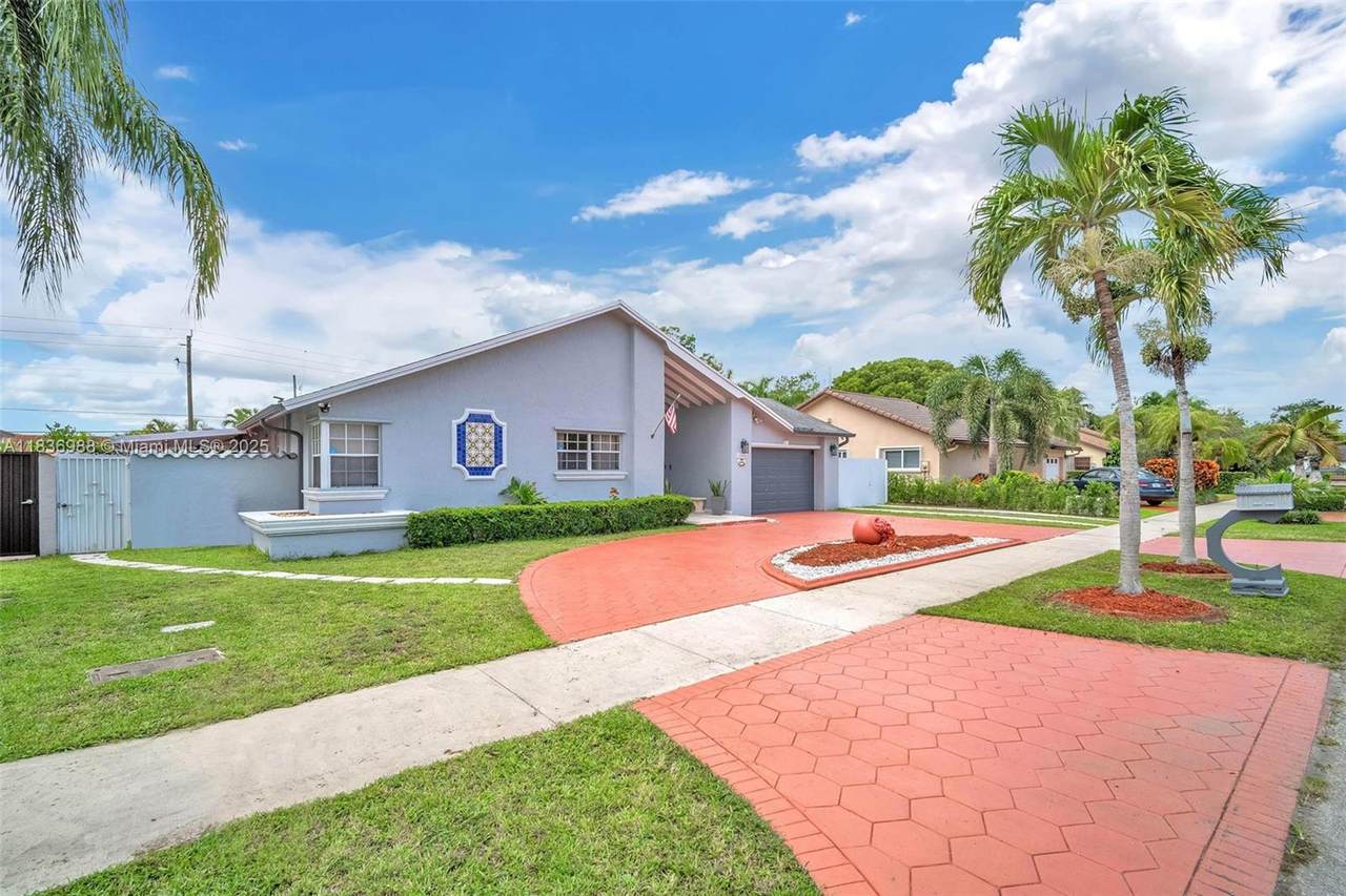 https://bt-photos.global.ssl.fastly.net/miami/1280_boomver_1_A11836988-2.jpg