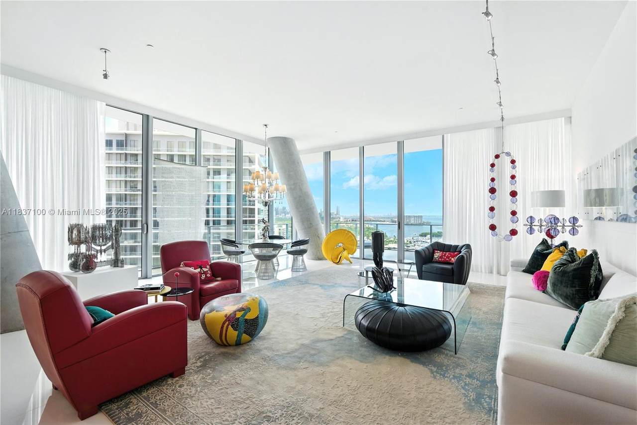2675 Bayshore Dr - Photo 1