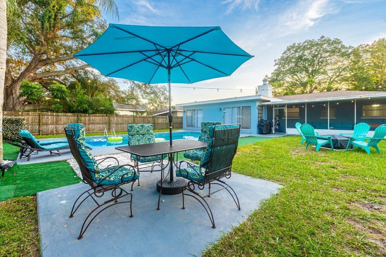 809 Glen Oak - Photo 1