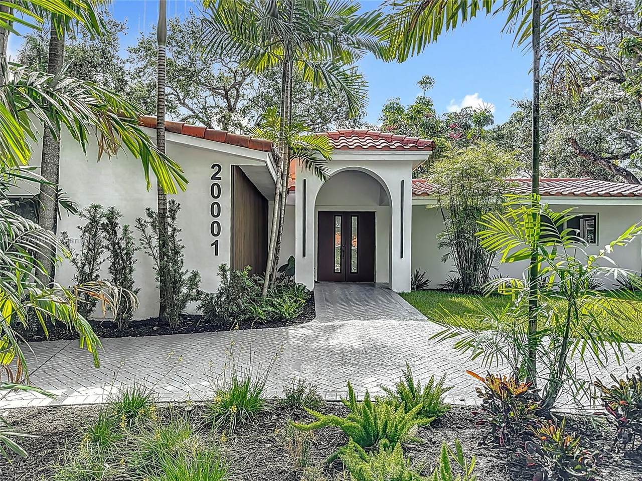 https://bt-photos.global.ssl.fastly.net/miami/1280_boomver_1_A11837318-2.jpg