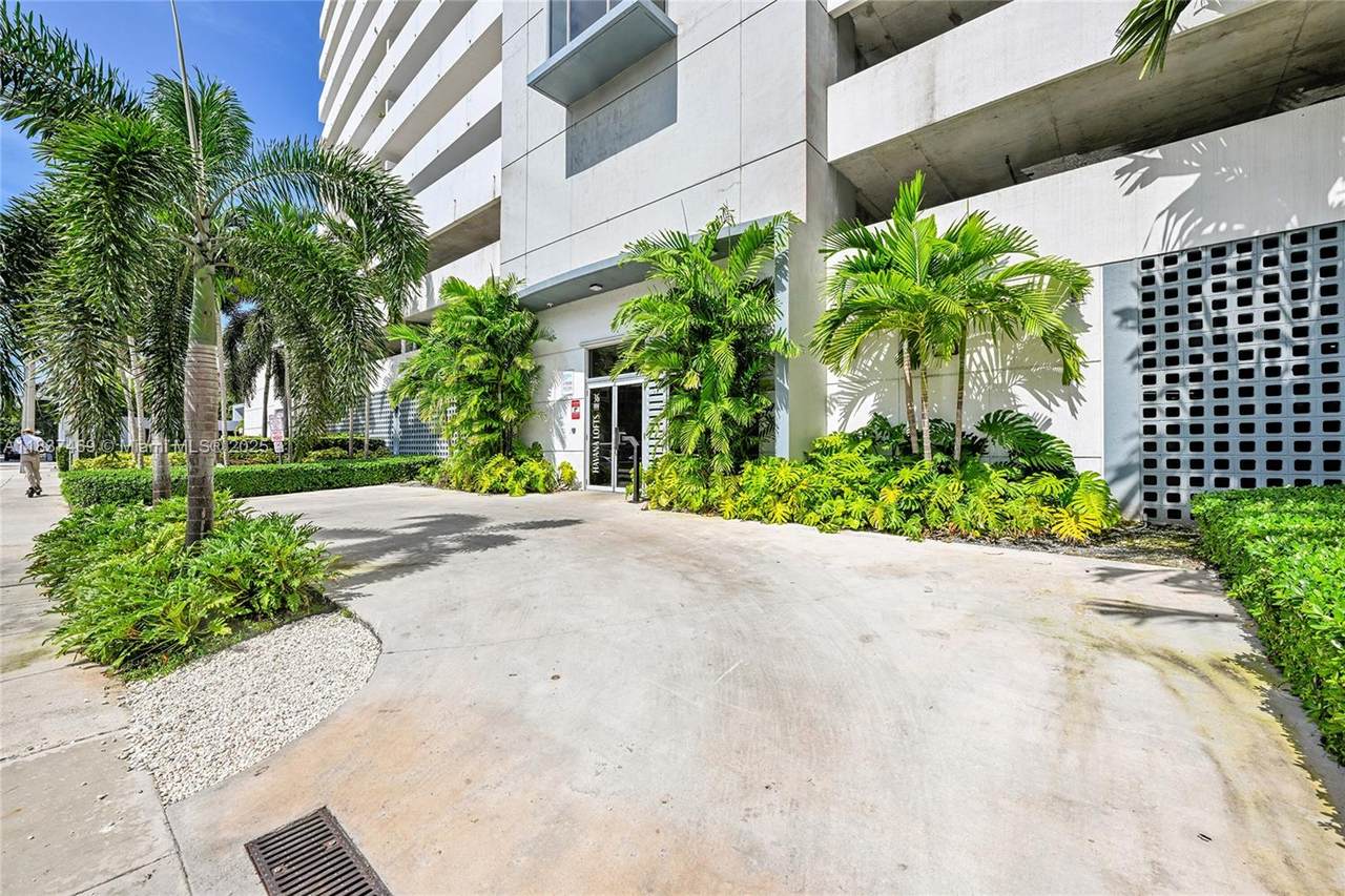 https://bt-photos.global.ssl.fastly.net/miami/1280_boomver_1_A11837469-2.jpg