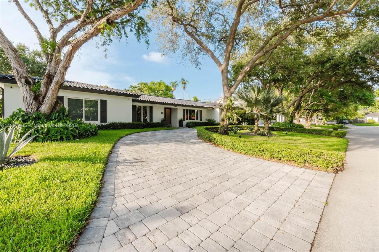 https://bt-photos.global.ssl.fastly.net/miami/1280_boomver_1_A11837495-2.jpg