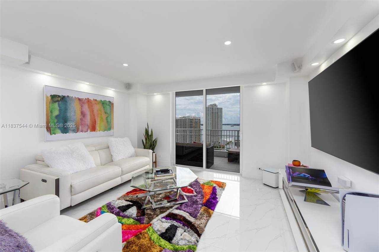 701 Brickell Key Blvd - Photo 1
