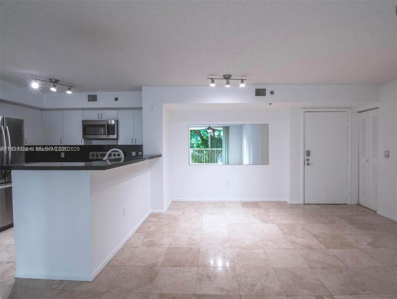 19501 Country Club Dr - Photo 1