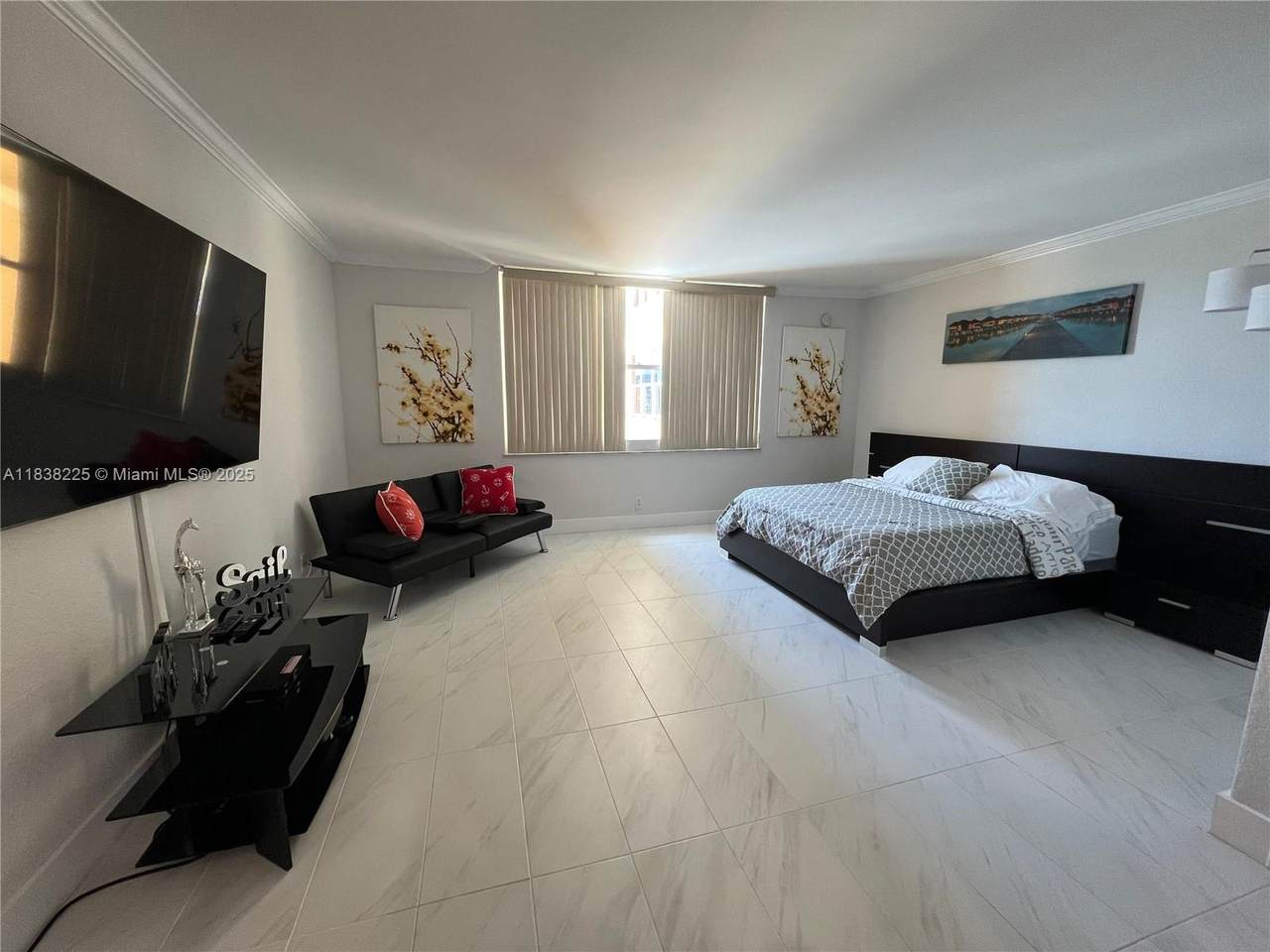 2501 Osean Dr - Photo 1
