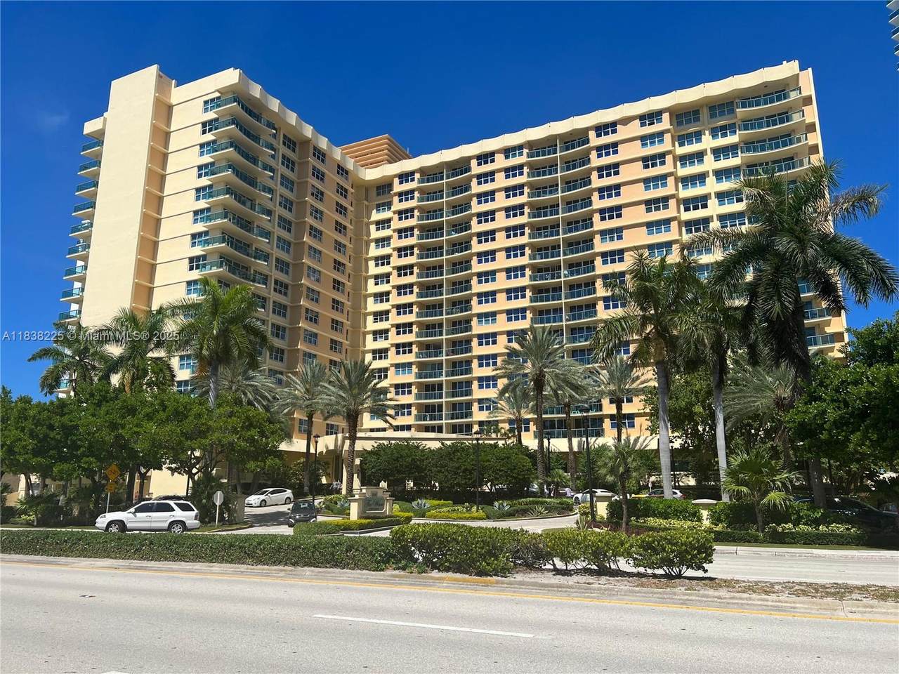 https://bt-photos.global.ssl.fastly.net/miami/1280_boomver_1_A11838225-2.jpg