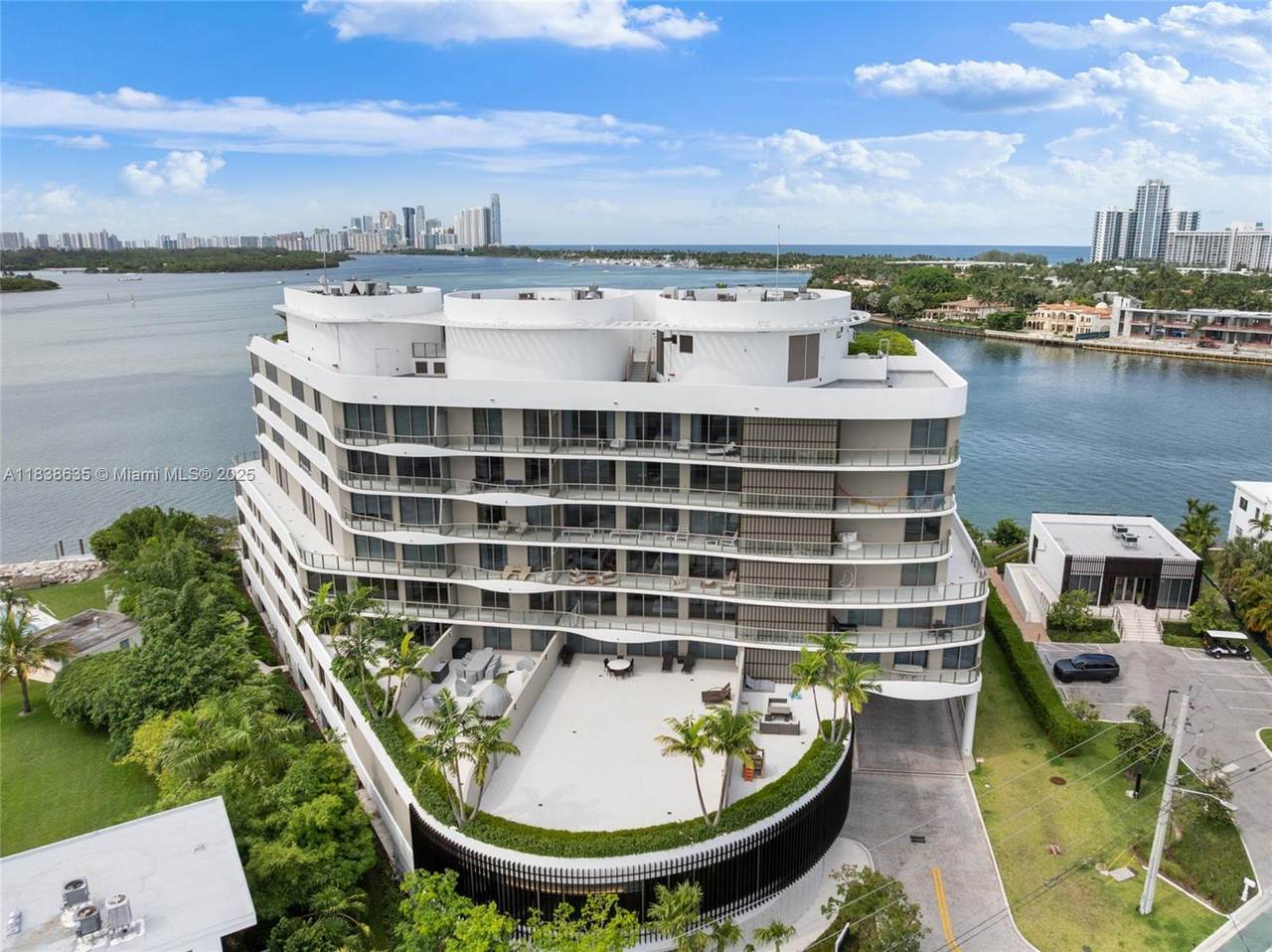 https://bt-photos.global.ssl.fastly.net/miami/1280_boomver_1_A11838635-2.jpg