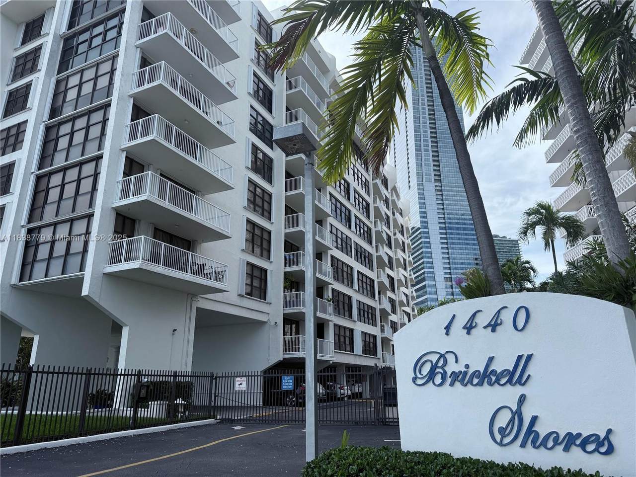 https://bt-photos.global.ssl.fastly.net/miami/1280_boomver_1_A11838779-2.jpg