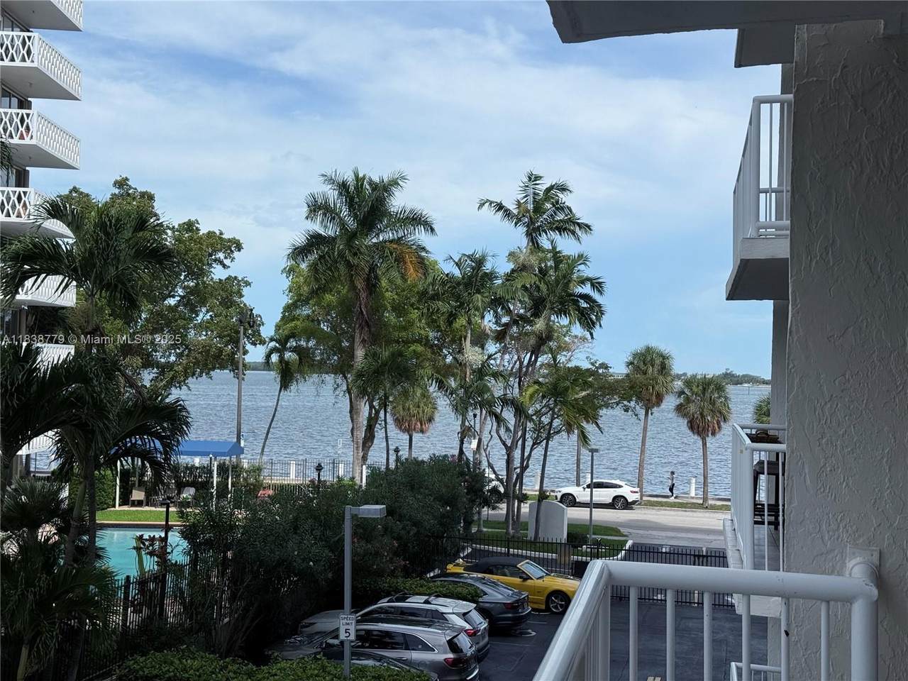 https://bt-photos.global.ssl.fastly.net/miami/1280_boomver_1_A11838779-2.jpg