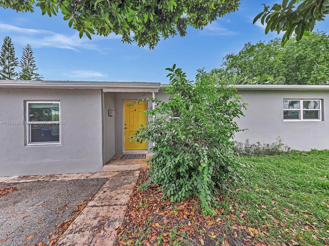 1636 15th Ave - Photo 1